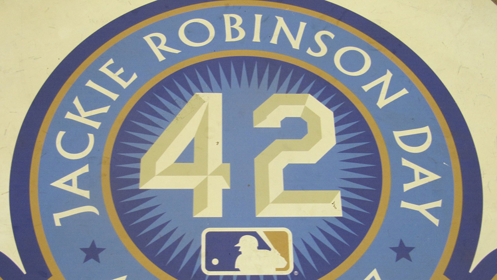 jackie robinson jersey number